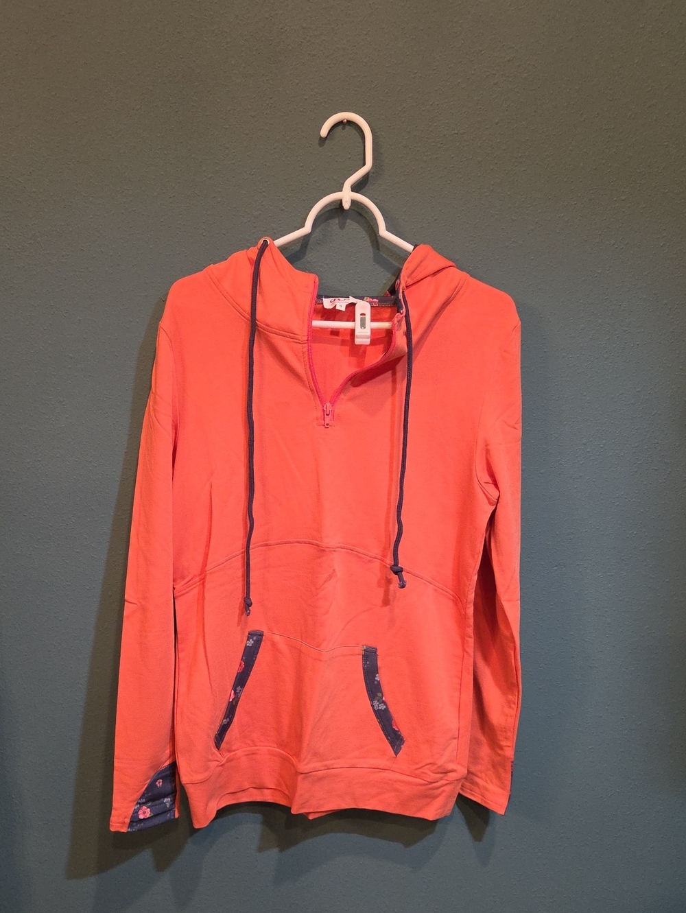 Pulse Boutique Coral Hoodie Size Small